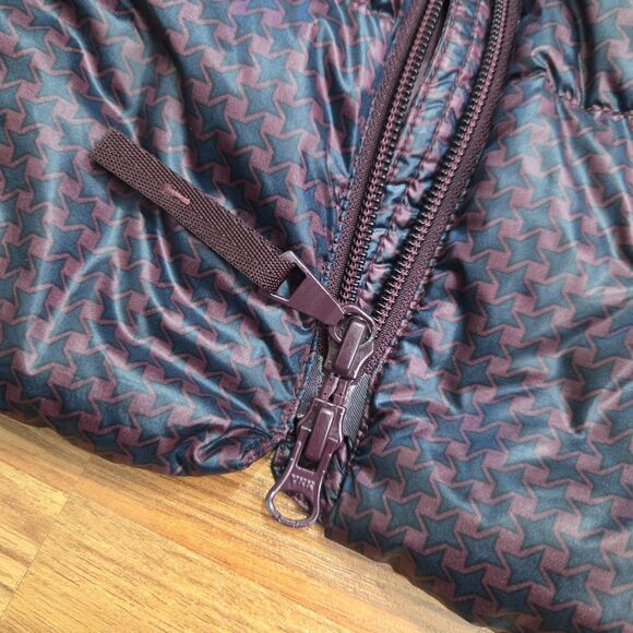 Uniqlo Ultra-Light Down Puffer Jacket Womens M Hooded Packable Longer Plum cubes - Picture 10 of 14